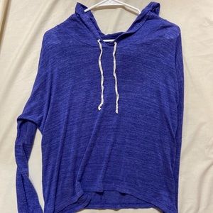 Cropped shirt with hood